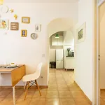 3 Bedroom Close To The Castle Apartment *