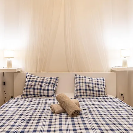 3 Bedroom Close To The Castle Διαμέρισμα *