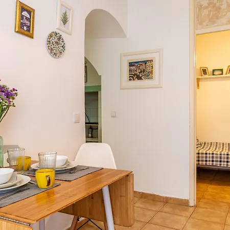 3 Bedroom Close To The Castle *